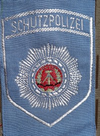 egp9s.jpg (43884 bytes)